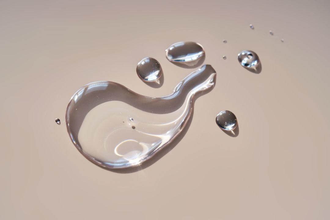 The Natural Deodorant Revolution: Time to Make the Switch - AporeNaturalsº